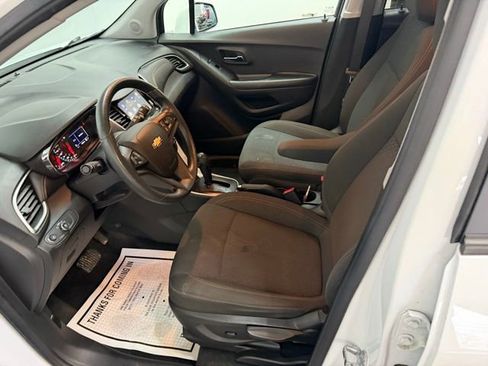 Used 2021 Chevrolet Trax LS w/ Tint and Cruise Package image 19