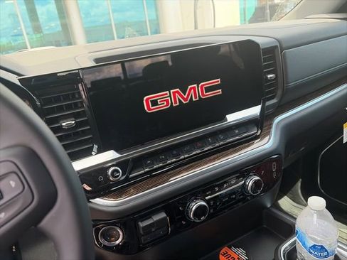 Used 2026 GMC Sierra 1500 Elevation w/ Elevation Premium Package AWD/4WD image 12