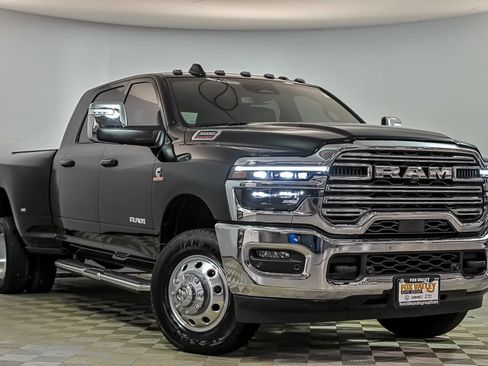Used 2025 RAM 3500 Laramie AWD/4WD image 1