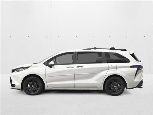 New 2026 Toyota Sienna XLE Woodland Edition AWD/4WD image 3