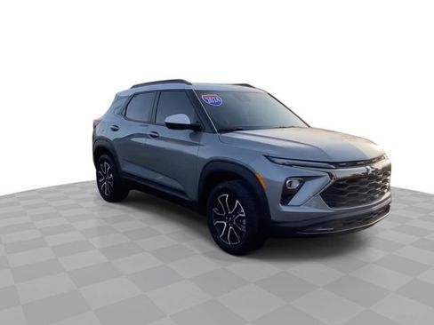 Used 2024 Chevrolet TrailBlazer ACTIV w/ Convenience Package image 4