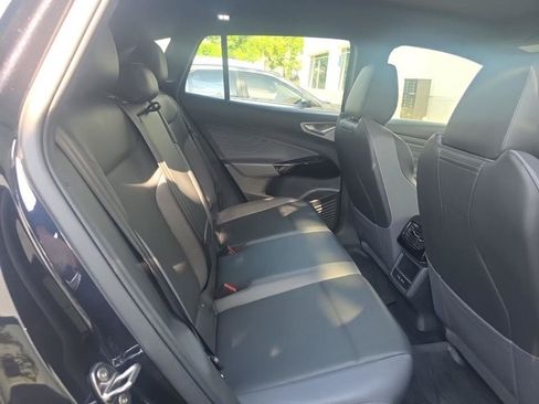 Used 2023 Volkswagen ID.4 Pro S RWD image 3