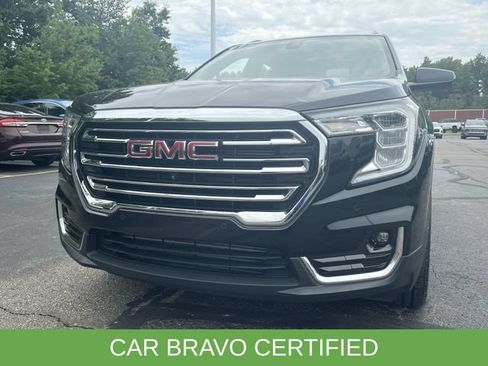 Certified 2022 GMC Terrain SLT w/ Infotainment Package II AWD/4WD image 32