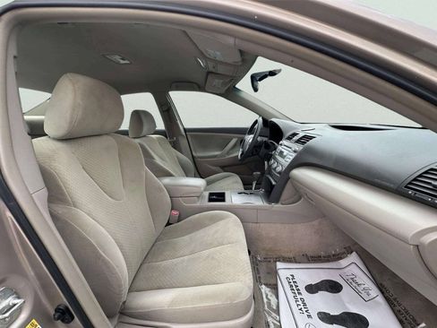 Used 2009 Toyota Camry LE FWD image 20