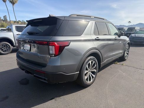 New 2025 Ford Explorer ST-Line w/ Premium Package image 5