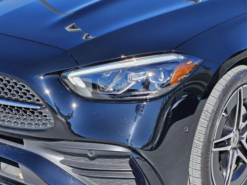 Used 2025 Mercedes-Benz C 300 Sedan image 9