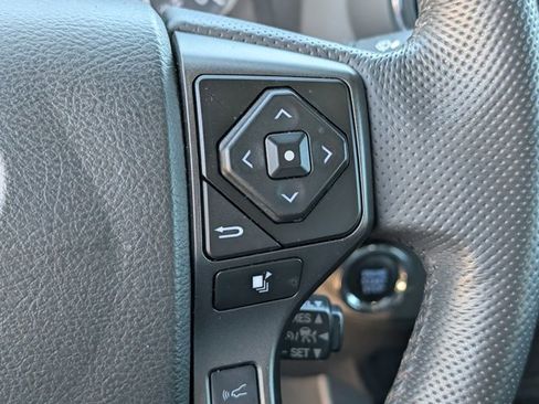 Used 2023 Toyota Tacoma TRD Sport image 19