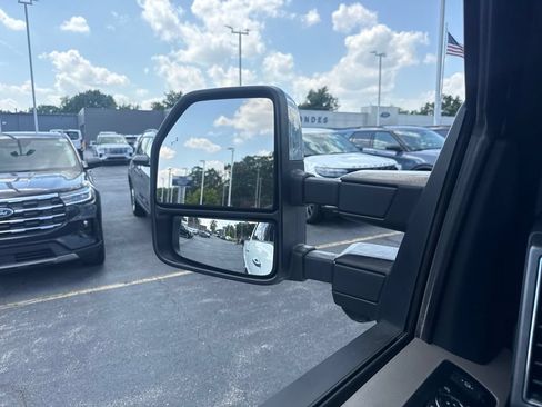 Used 2022 Ford F350 XLT w/ XLT Premium Package AWD/4WD image 41