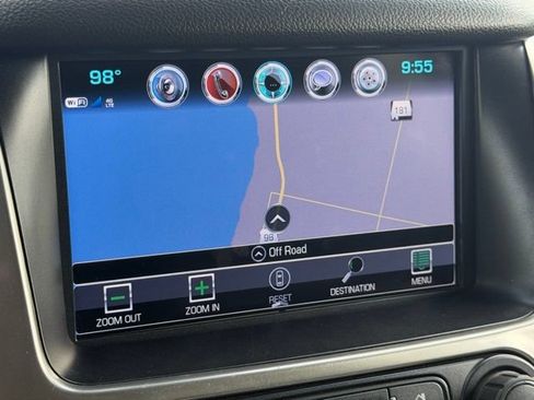 Used 2018 Chevrolet Suburban Premier RWD image 28