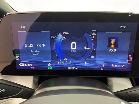 Certified 2024 Chevrolet Equinox EV LT AWD/4WD image 25