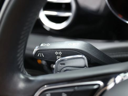 Used 2018 Bentley Bentayga Onyx Edition AWD/4WD image 30