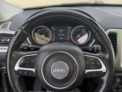 Used 2018 Jeep Compass Latitude w/ Popular Equipment Group image 14