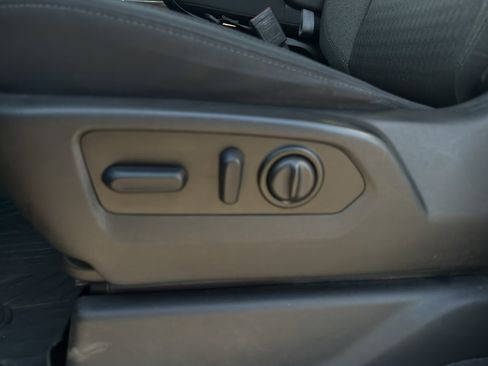 Used 2020 Chevrolet Silverado 1500 LT w/ All-Star Edition image 17