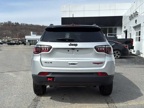 Certified 2025 Jeep Compass Trailhawk w/ Trailhawk Convenience Group AWD/4WD image 7