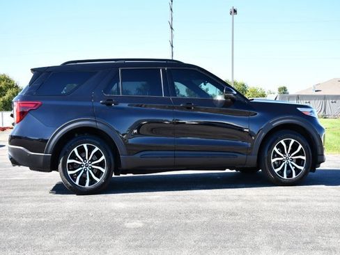 Used 2020 Ford Explorer ST w/ Premium Technology Package image 8