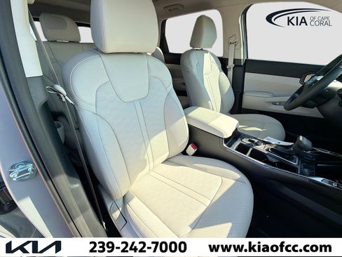 New 2026 Kia Sorento S image 13