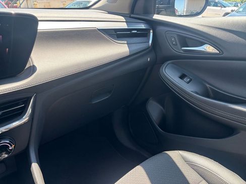 Used 2025 Buick Encore GX Preferred FWD image 34