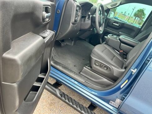 Used 2024 Chevrolet Silverado 1500 Custom Trail Boss w/ Turbomax Blackout Package AWD/4WD image 18