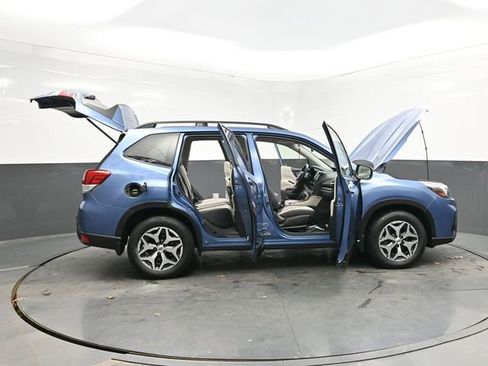 Used 2019 Subaru Forester Premium image 42