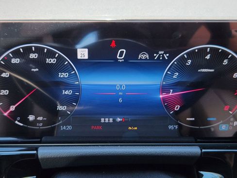 New 2026 Mercedes-Benz GLA 250 4MATIC image 15