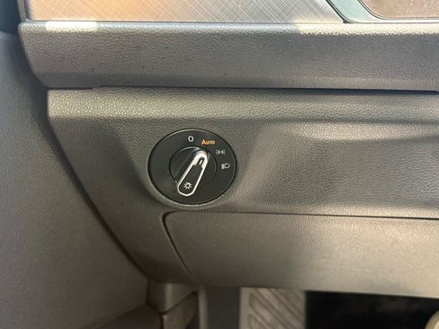 Used 2024 Volkswagen Jetta SE FWD image 18
