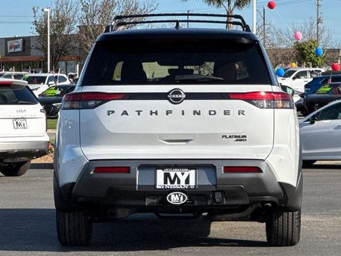 New 2026 Nissan Pathfinder Platinum image 5