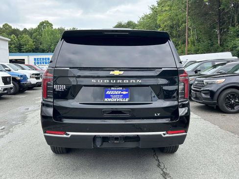 Used 2025 Chevrolet Suburban LT AWD/4WD image 4