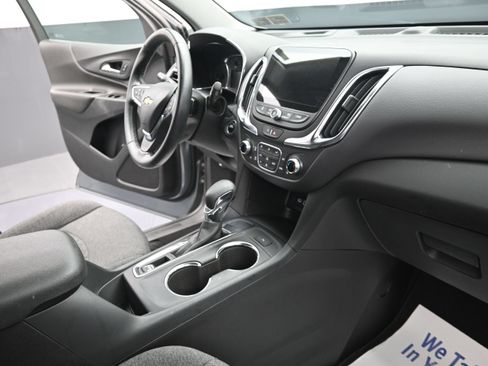 Used 2024 Chevrolet Equinox LT FWD image 29