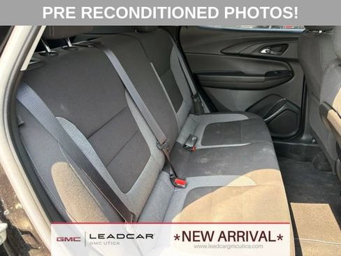 Used 2022 Chevrolet TrailBlazer LT w/ Convenience Package AWD/4WD image 14