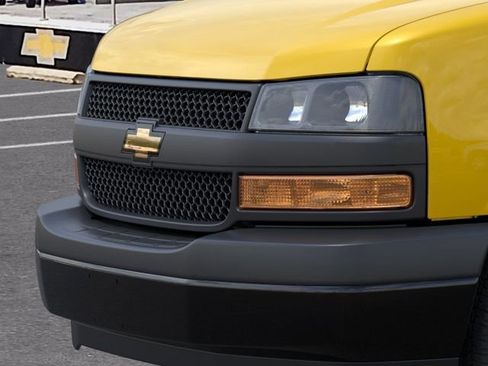 New 2025 Chevrolet Express 2500 RWD image 13