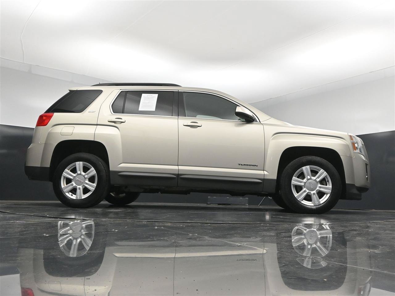 Used 2015 GMC Terrain SLT w/ Safety Package FWD image 30