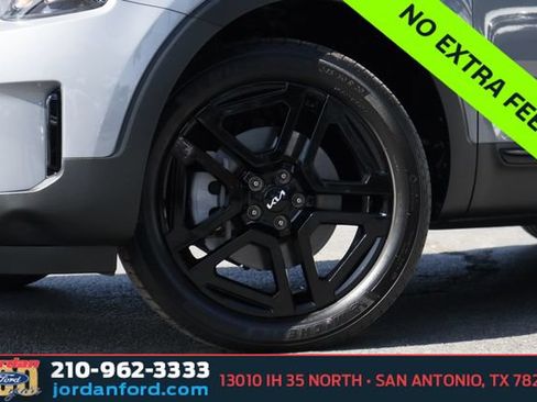 Used 2024 Kia Telluride SX X-Line AWD/4WD image 3