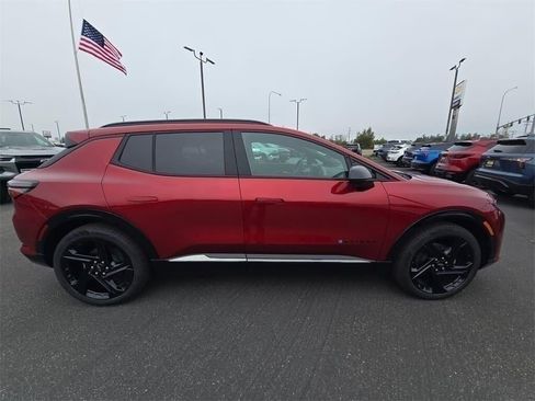 New 2025 Chevrolet Equinox EV RS image 3