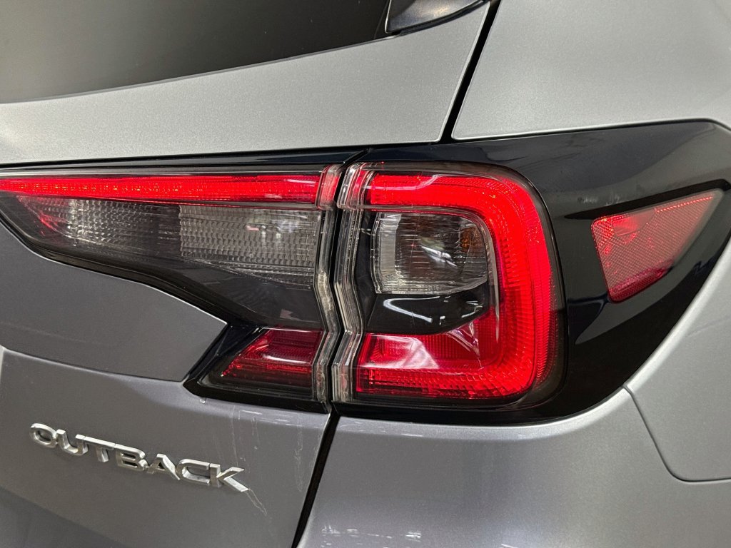 Used 2020 Subaru Outback Premium AWD/4WD image 33