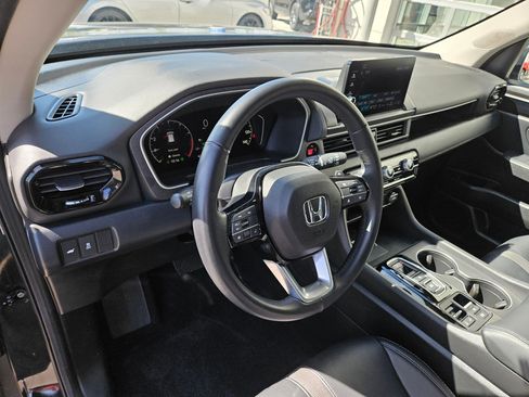 Certified 2025 Honda Pilot EX-L image 16
