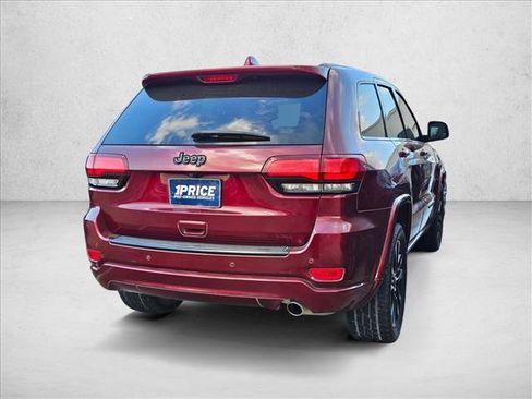 Used 2018 Jeep Grand Cherokee Altitude image 3