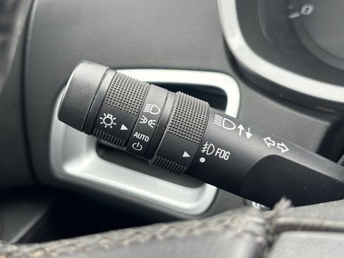 Used 2016 Chevrolet Equinox LTZ w/ Enhanced Convenience Package image 18