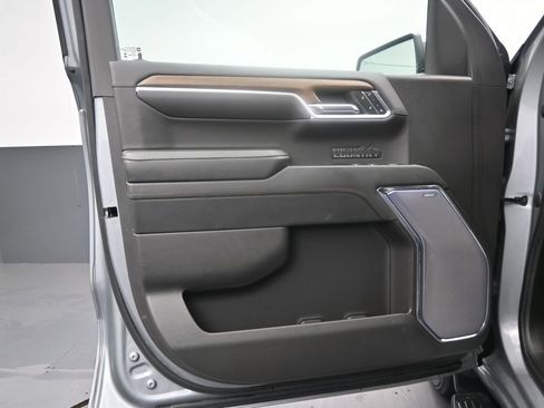 Used 2023 Chevrolet Silverado 1500 High Country RWD image 11