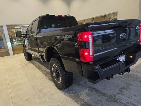 Used 2024 Ford F250 Lariat w/ Lariat Ultimate Package AWD/4WD image 11