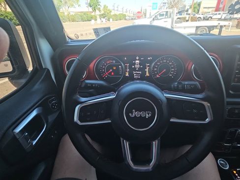 Used 2021 Jeep Wrangler Unlimited Rubicon image 14