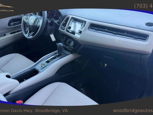 Used 2017 Honda HR-V LX image 19