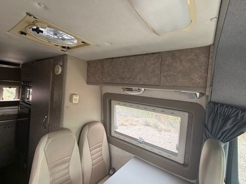 Used 2005 Dodge Sprinter 2500 w/ PWR Convenience Group RWD image 20