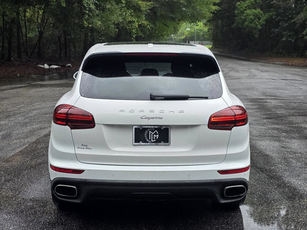 Used 2017 Porsche Cayenne AWD/4WD image 3
