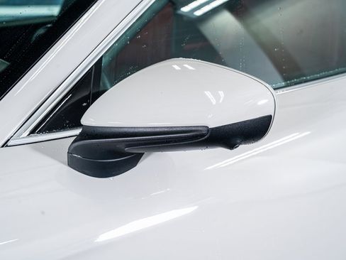 Used 2021 Porsche Taycan 4S image 18