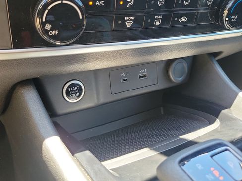 Used 2021 Nissan Rogue S FWD image 30