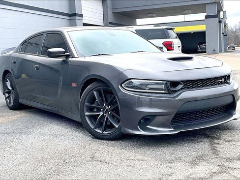 Used 2019 Dodge Charger Scat Pack image 1
