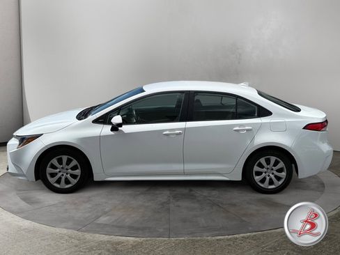 Used 2024 Toyota Corolla LE FWD image 4