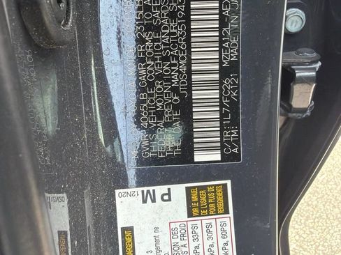 Used 2024 Toyota Corolla SE FWD image 8