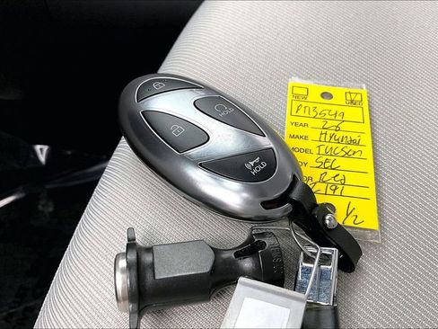 Used 2026 Hyundai Tucson SEL FWD image 11