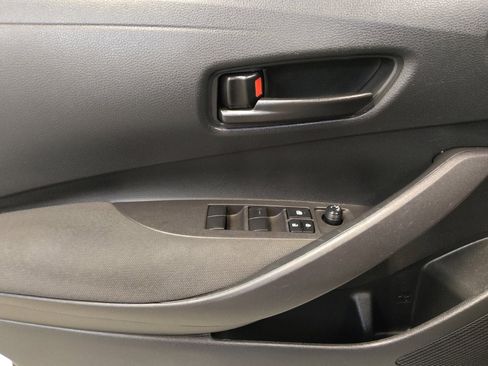 Used 2024 Toyota Corolla LE FWD image 27